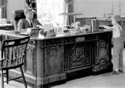 jfk presidential desk